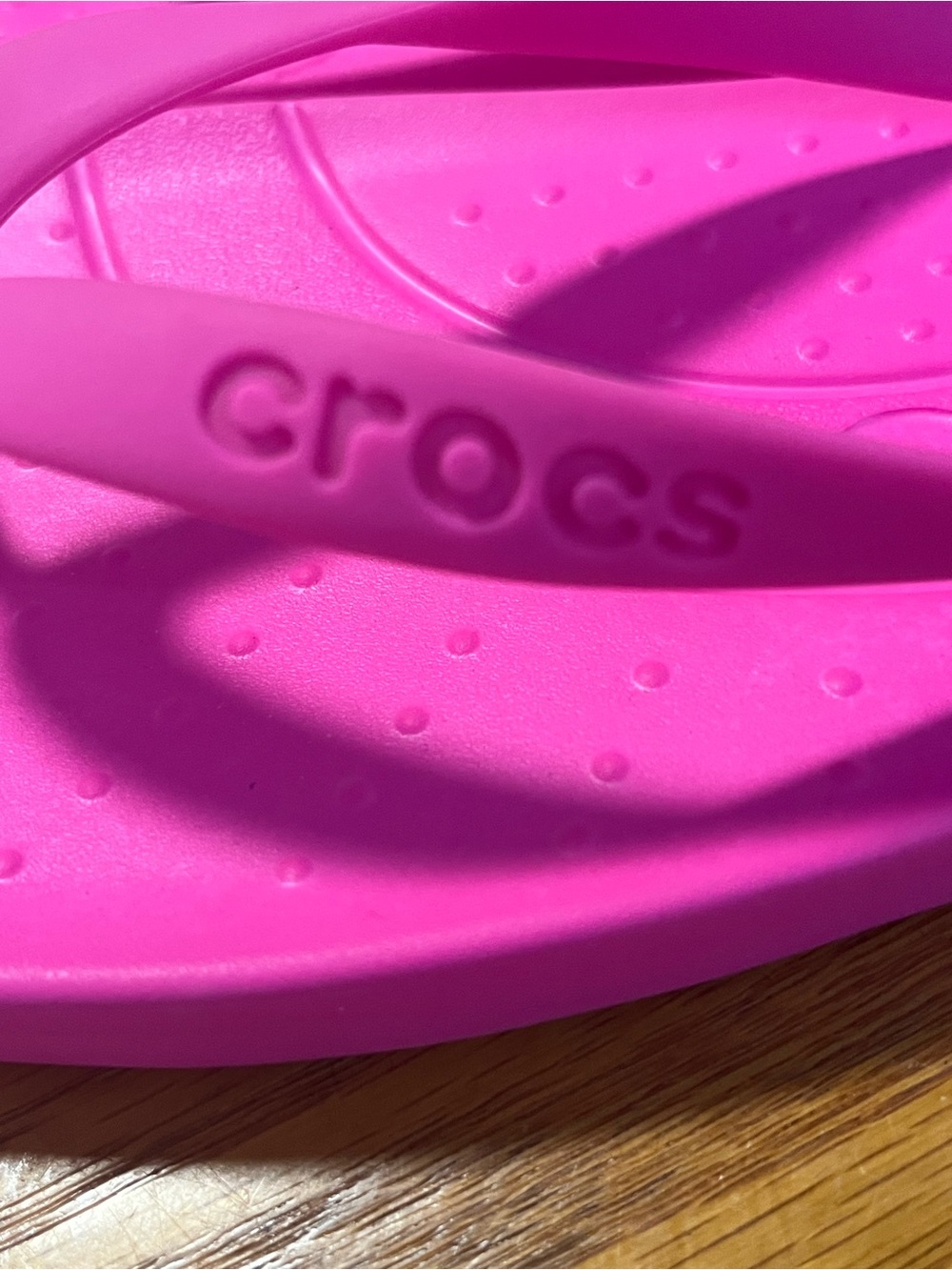 NWT Crocs Kadee II Flip Flops Electric Pink Magenta Sandals Comfort Slides